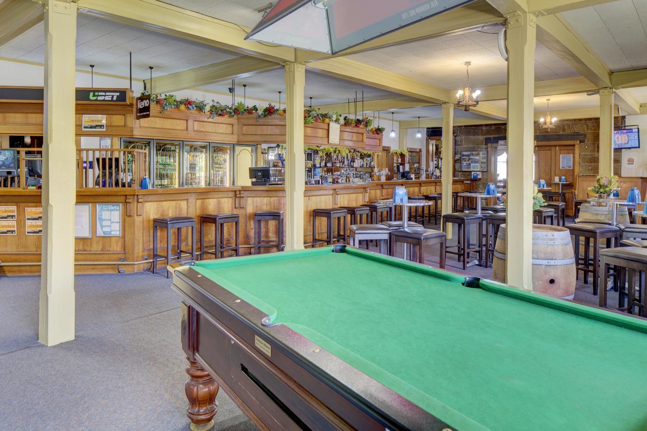 The Richmond Arms Hotel Exterior photo